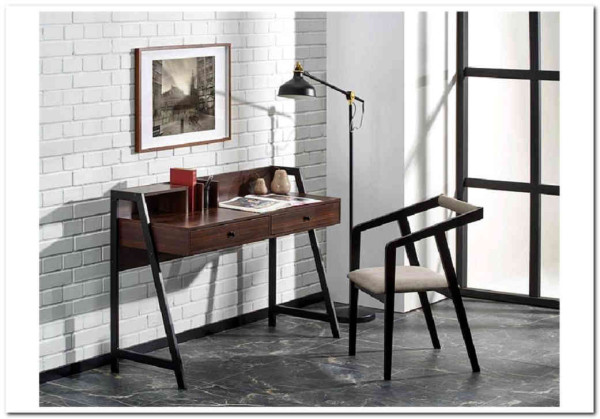 Стол компьютерный HALMAR B47 (орех/черный)} заказать в Курске по цене 19 008 руб. с доставкой в Курск