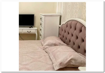 Кровать с каретной стяжкой Флоренция из массива бука