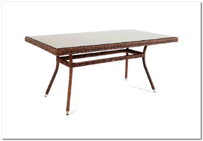 Латтеобеденный стол 140 см