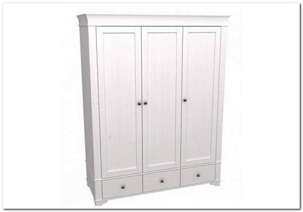 Шкаф 3х дверный  Бейли (массив) с глухими дверями купить по цене 79 117 руб. в магазине Другая Мебель в Курске